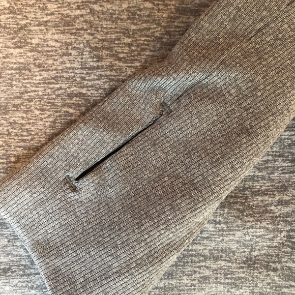 ~SOLD~ Nike Element Running Hoodie, Gunsmoke
Sz M - Picture 6 of 8